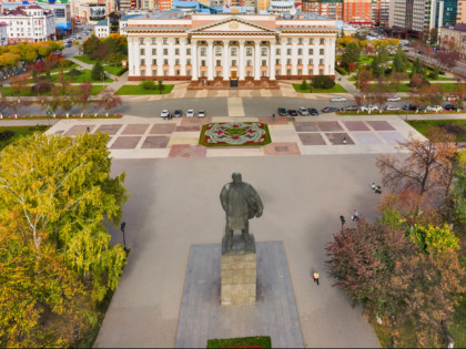 Фото: памятники архитектуры, Памятник Ленину , Тюмень