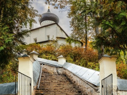 Фото: музеи и выставки, другие места, памятники архитектуры, храмы и культовые сооружения, монастыри, Святогорский монастырь, Псков