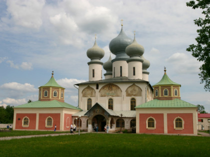 Фото: памятники архитектуры, храмы и культовые сооружения, монастыри, другие места, Тихвинский монастырь, Тихвин